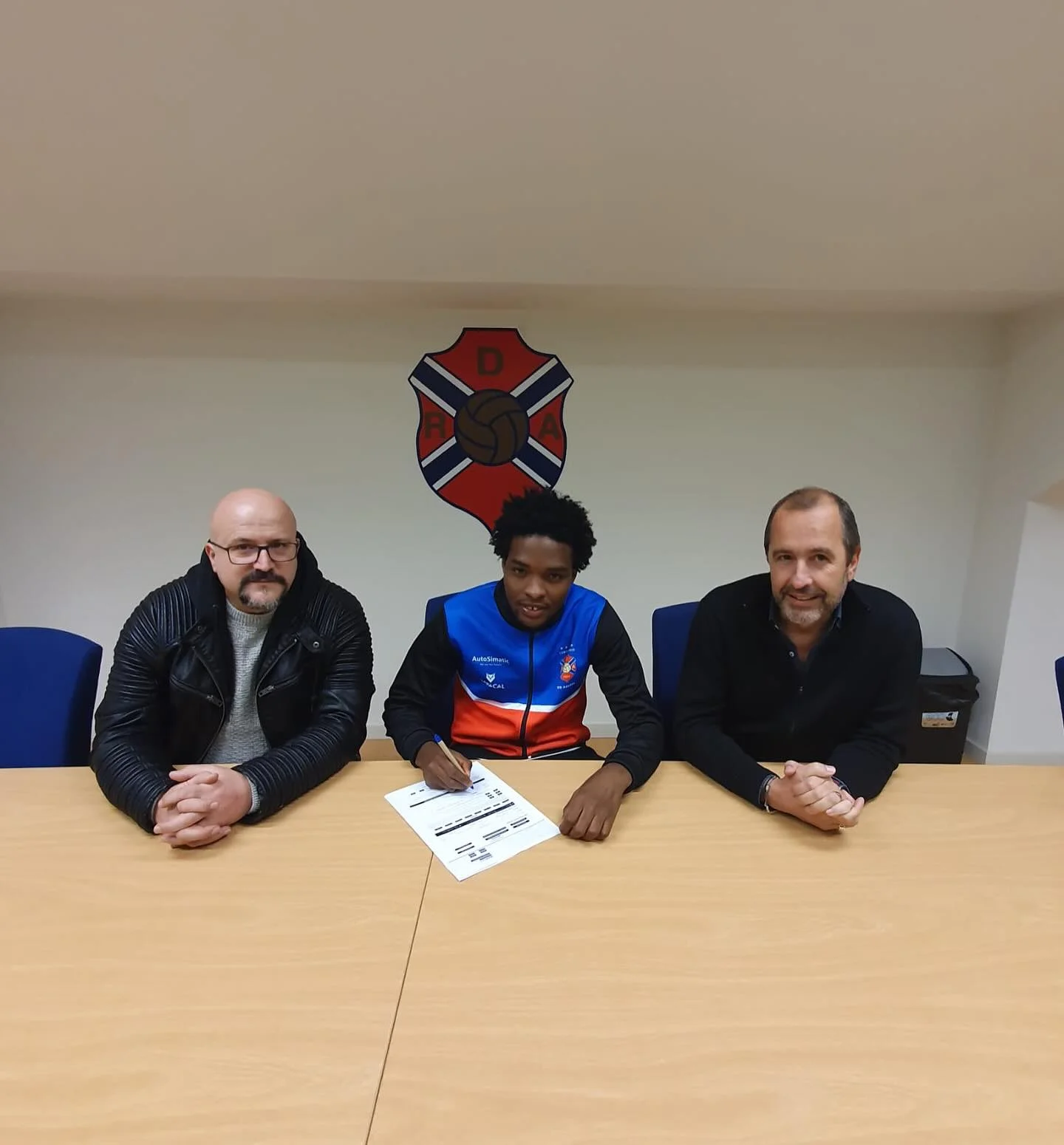 Adegbulugbe Marcel Oluwabamiduro Signs for RD Águeda in Portugal